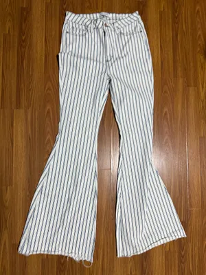 Judy Blue high-waist white blue pinstripe super flare jeans raw hem size 30. thumbnail 3