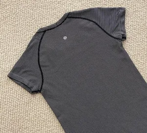LULULEMON Swiftly Tech Short Sleeve Crew T-Shirt 6 Hyper Stripe Black Like New thumbnail 10
