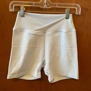 Kamo Fitness Blue Cross Waist Shorts thumbnail 1