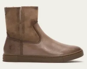Frye Women's Gemma Short Shearling Winter Boots thumbnail 1