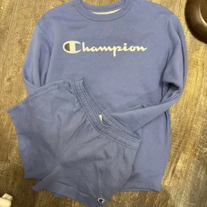 Size small Champion purple sweatshirt and‎ sweatpants set thumbnail 1