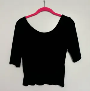 Half sleeve black top Size M thumbnail 1
