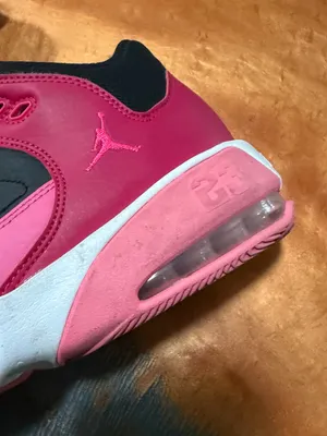 Jordan Max Aura Athletic Sneakers Black Pink 23 thumbnail 5