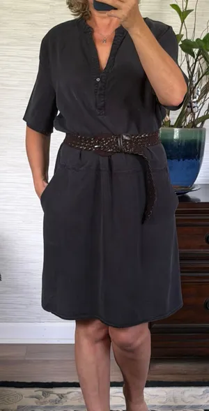 Everly Black Lyocell Popover Shift Dress Size Unmarked Short Sleeve Pockets thumbnail 1