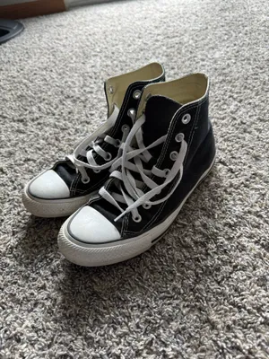 Women’s High-Top Converse thumbnail 3
