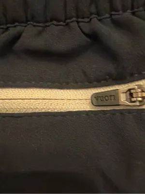 Vuori Women’s Clementine 2.0 Shorts - Navy - Size XXS (EUC) thumbnail 3