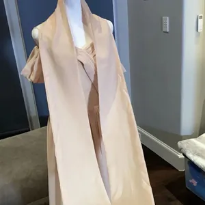 Women’s Chiffon Off the Shoulder Formal Gown Medium NWOT thumbnail 9