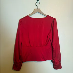 J. crew Deep V-neck button-front top in satin-backed crepe‎ thumbnail 7