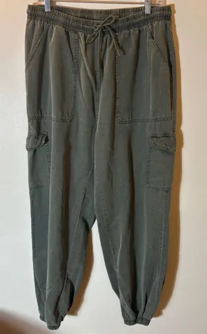 7 For All Mankind Olive Green Cargo Jogger Pants Cotton Lyocell‎ Size Large thumbnail 1