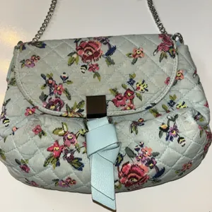 Vera Bradley Carson Crossbody in Water Bouquet thumbnail 2