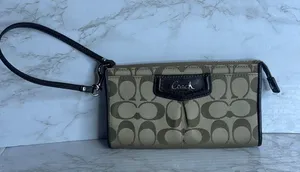 Coach Ashley Signature‎ Sateen Zippy Wallet Wristlet Satin Canvas tan thumbnail 1