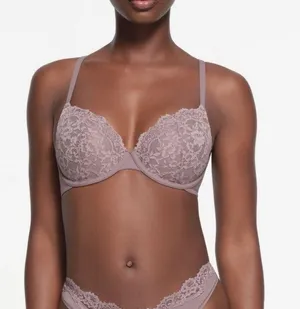 SKIMS Fits Everybody Lace T-Shirt Bra thumbnail 2