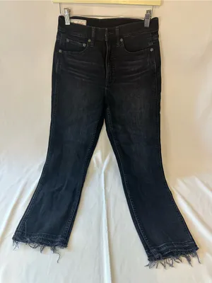 GAP Black Cropped Frayed Hem Jeans thumbnail 1