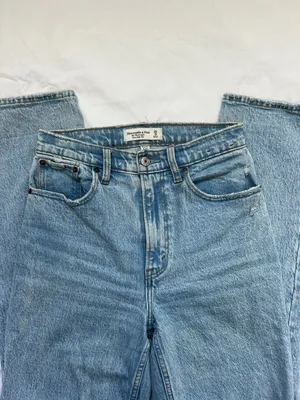 Abercrombie The 90s Straight Ultra High Rise thumbnail 3
