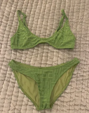 Triangl Bikini Set thumbnail 1