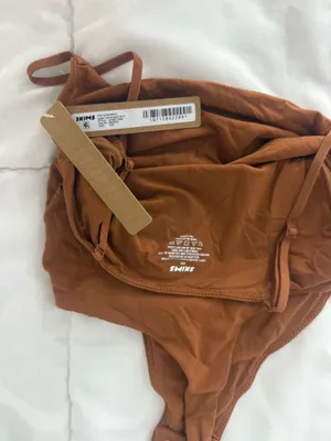 SKIMS Bodysuit Fits Everybody thumbnail 3