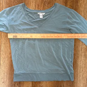 Athleta Sunrise V-Neck Sweatshirt Dusty Blue Thumbholes Pullover Women S Relaxed thumbnail 2