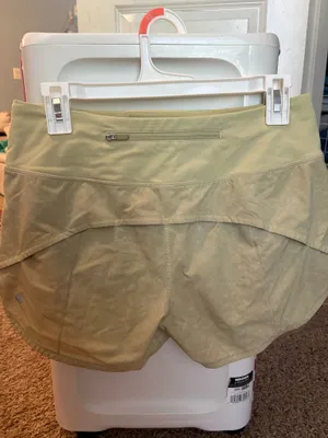 Lululemon 4” Low rise Speed up Shorts thumbnail 2