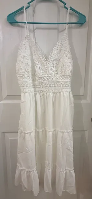 White Dress Ecowish thumbnail 1
