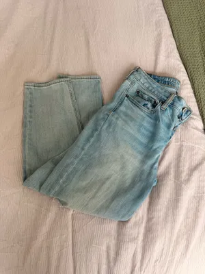 American Eagle Vintage High-Rise Jeans thumbnail 2