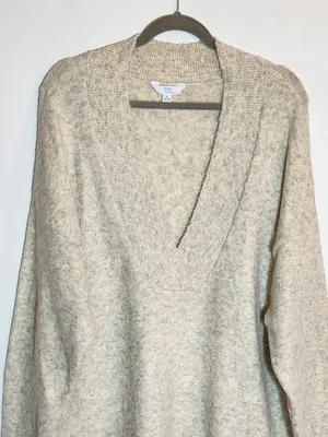 Time and Tru Cream Gray Oatmeal Fuzzy Oversized V-Neck Sweater Size XL NWT thumbnail 2