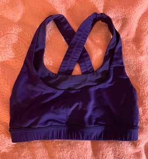 Sports Bra thumbnail 1