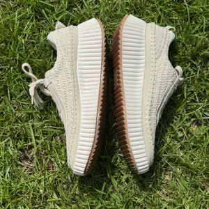 DolceVita Women'n Dolen Sneakers Sandstone Knit Sz 9 thumbnail 5