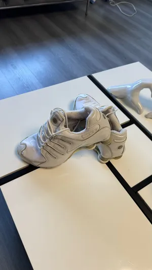 Vintage Nike Shox NZ "White Metallic Silver" - Y2K Aesthetic - Women's Size 9 / EUR 40.5 thumbnail 11