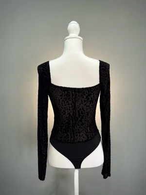 Black Lulu's Leopard Print Velour L/S Bodysuit Size S EUC thumbnail 2