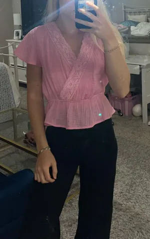 Boutique pink top thumbnail 1