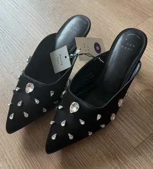 Black Jeweled Pointed-Toe‎ Mule thumbnail 1