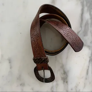 Beautiful Vintage Leather Belt Brown thumbnail 2