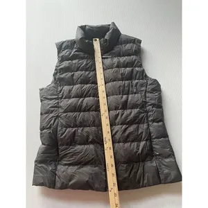 Uniqlo Ultra Light‎ Down Vest Women Small Black Hike Outdoor Puffer thumbnail 4