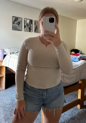 Old Navy Long Sleeve thumbnail 1