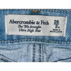 Abercrombie & Fitch 90s Straight Ultra High Rise Denim Distressed Jeans Sz 26 2 thumbnail 3
