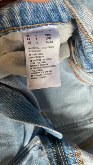 American Eagle Light Wash Jeans thumbnail 3