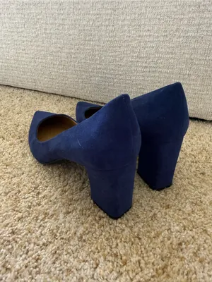 14th & Union Women's Navy Pointed-Toe Suede Pumps thumbnail 3
