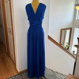 Plus Size Women Elegant V Neck Long Dress Sleeveless Wedding Evening Dress Gown thumbnail 10