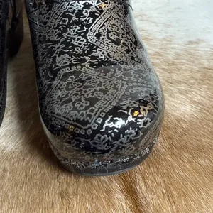 Dansko Glitzy Patent Leather Classic Clog Size 38 B54‎ thumbnail 4