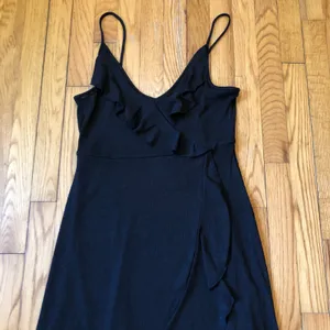 Zara NWT Women's Black Empire Waist Spaghetti Strap V-Neck Sundress Size M thumbnail 3
