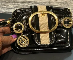 Juicy Couture Chic Black and Gold Women's Bag thumbnail 1