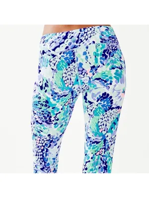 Lilly Pulitzer Luxletic Weekender Oasis Wave After Wave Cropped Leggings Sz Sm thumbnail 4
