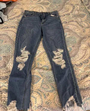 American Eagle mom jeans thumbnail 1