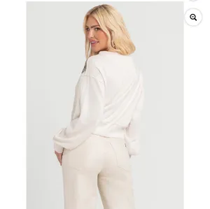 NWT Jessica Simpson Women's Khissa Embellished Crewneck Top|Sweatshirt size M thumbnail 4
