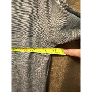 Lululemon Woman Swiftly Tech Crew Long Sleeve Shirt Grey Size 8 thumbnail 6