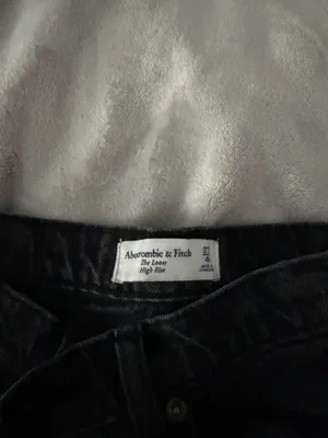 Abercrombie Black Loose High-Rise Jeans thumbnail 2