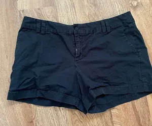 Ann Taylor Loft shorts‎ thumbnail 1