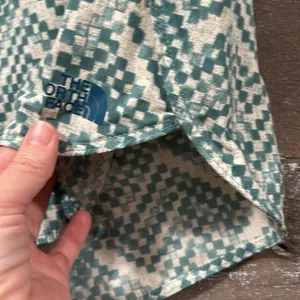 The North Face Women's Class V Shorts Chevron Print size XL thumbnail 5