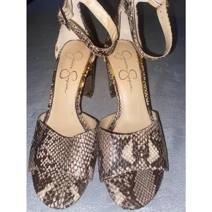 Women's Jessica Simpson Brown Snake Print Heels Size 7.5 thumbnail 1