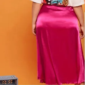 Pink Bias-Cut Satin‎ Skirt thumbnail 3